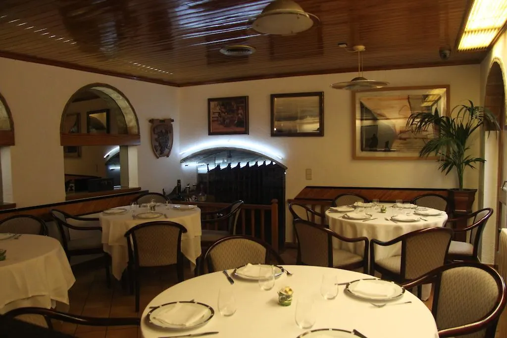 Fonda Sala Otel Olost