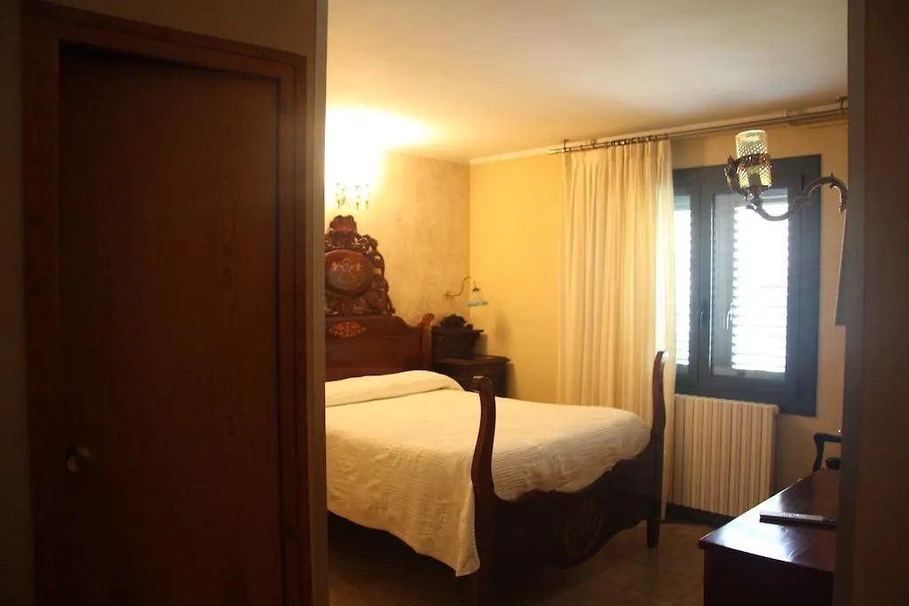 Fonda Sala Otel Olost